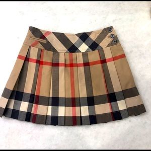Girls Burberry Skirt, size 6Y